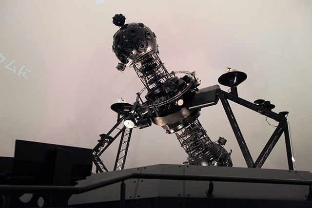 明石市立天文科学館のプラネタリウム「カールツァイス UPP23/3」 明石市立天文科学館のプラネタリウム「カールツァイス UPP23/3」