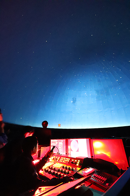 投影中の様子 投影中の様子