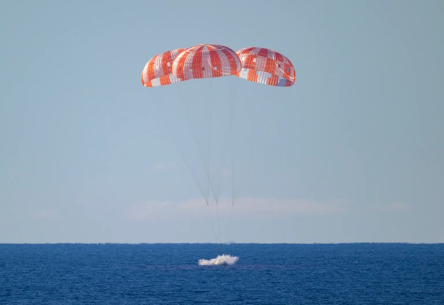 クルー・モジュールの着水