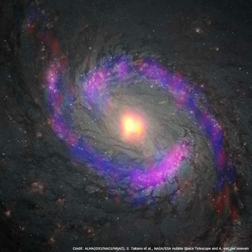 渦巻銀河M77の中心部