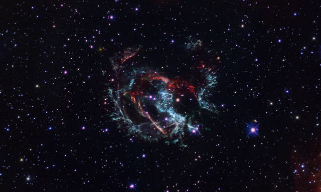 超新星残骸「1E 0102.2-7219」