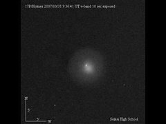 （成蹊高校 天文台撮影のホームズ彗星の写真 2）