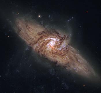 ハッブル宇宙望遠鏡がとらえたNGC3314