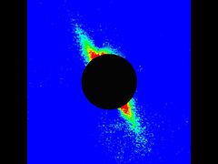 波長2マイクロメートルで見た、がか座ベータ星の塵円盤