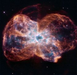 惑星状星雲NGC 2440の画像