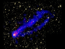 （ESO 137-001から伸びるガスの尾の画像）