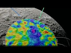 （エルクロスの月面衝突実験と、衝突で作られた噴出を観測するLROのアニメーションから切り出した静止画）