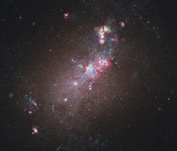 （ハッブル宇宙望遠鏡がとらえた銀河NGC 4214の画像）