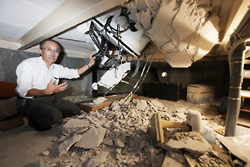 大破した「星の村天文台」の65cm望遠鏡