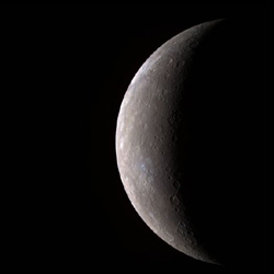 探査機「メッセンジャー」が撮影した水星