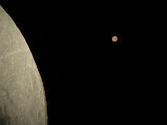 （Ｍ．ＣＨＯ氏撮影の月と火星の写真）