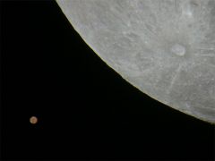 （堂山浩太郎氏撮影の月と火星の写真 2）