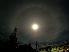 （横田富美夫氏撮影の月と火星の写真 1）