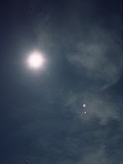 （日比野幾弘氏撮影の月と火星の写真 1）
