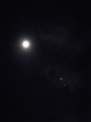 （日比野幾弘氏撮影の月と火星の写真 3）