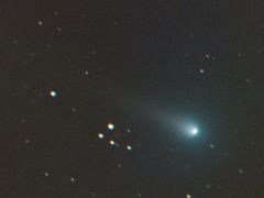 （田中一幸氏撮影のリニア彗星の写真）
