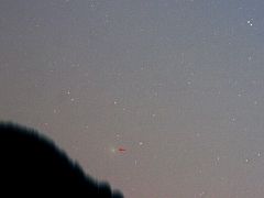 （吉尾賢治氏撮影のリニア彗星の写真）