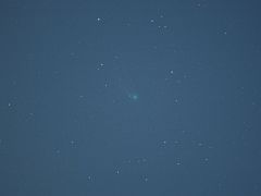 （西村拓也氏撮影のリニア彗星の写真）