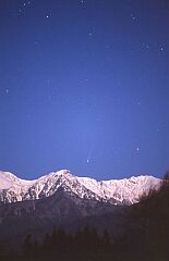 （大塩哲也氏撮影の4月6日の池谷・張彗星の写真）