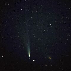 （土門修氏撮影の4月4日の池谷・張彗星の写真）
