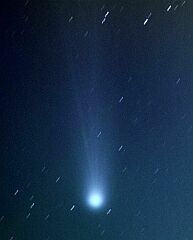 （小渡伊三男氏撮影の4月5日の池谷・張彗星の写真）