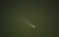 （永井佳実氏撮影の4月8日の池谷・張彗星の写真 1）