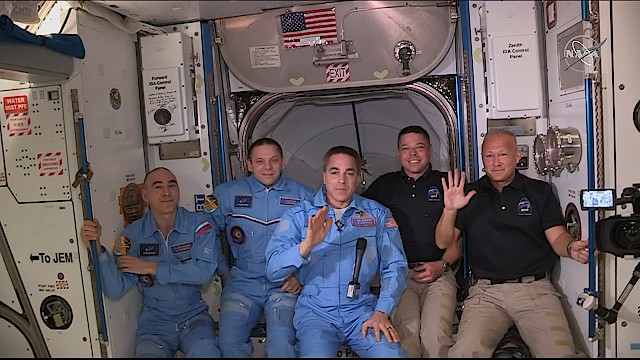 インタビュー インタビュー