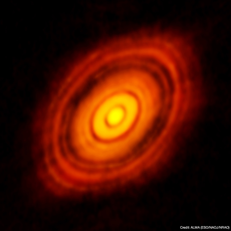 アルマ望遠鏡がとらえたおうし座HL星周囲の円盤