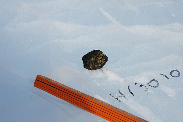 アングライト隕石Asuka 12209