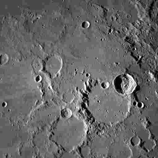 SLIMが撮影した月面