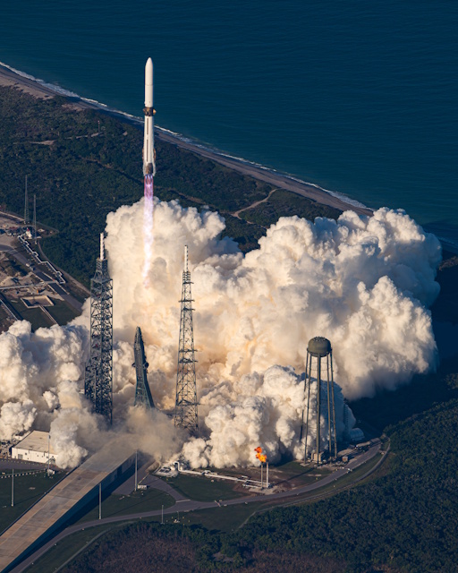 ESCAPADEミッションの探査機の打ち上げ