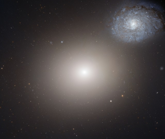 楕円銀河「M60」と渦巻銀河「NGC 4647」