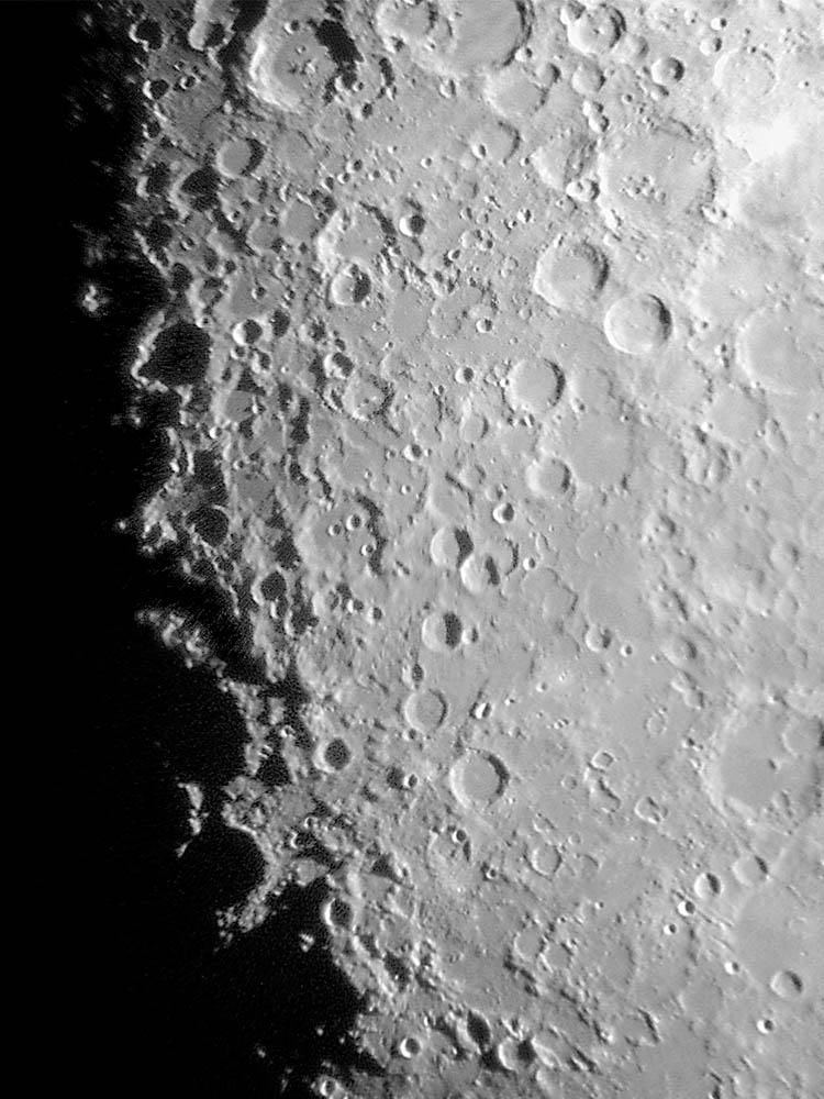 サンヨー DSC-J4による月面