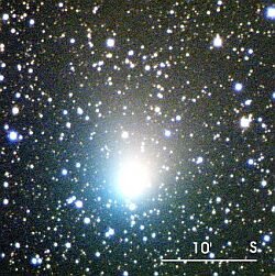 （11 月 15 日に撮影されたリニア彗星 C/2000 WM1 の写真）