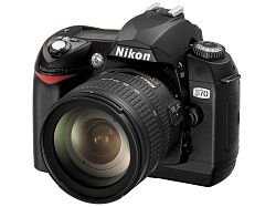 ニコンの新型デジタル一眼レフカメラ「D70」正式発表