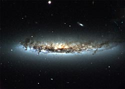 （NGC 4402銀河の画像）