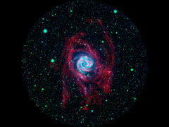 紫外線波長と電波で観測したM83の画像