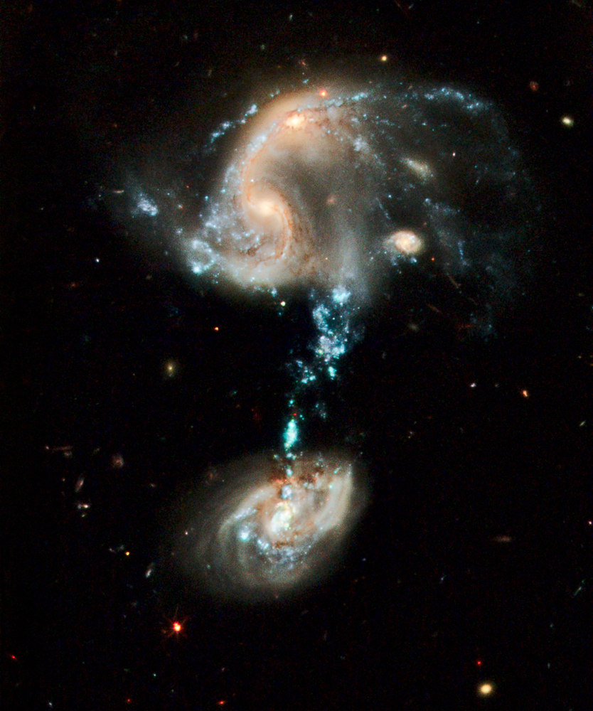 ハッブル宇宙望遠鏡 19周年記念画像