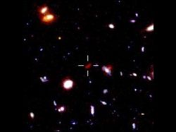 HSTがとらえた遠方銀河の赤外線画像