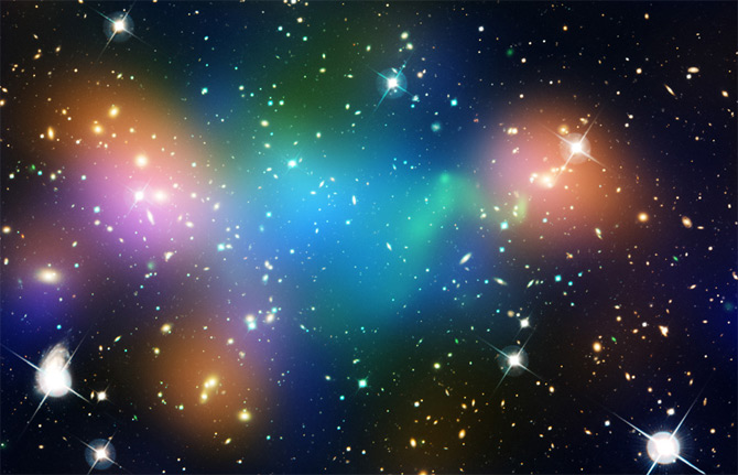 星を見る・宇宙を知る・天文を楽しむ AstroArts天文ニュース理論をくつがえす？　銀河団から取り残された暗黒物質