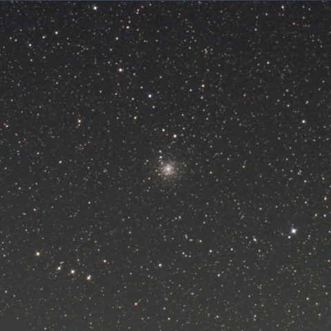 M70　いて座の球状星団