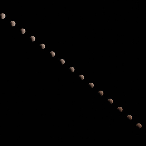 20170808部分月食　連続撮影