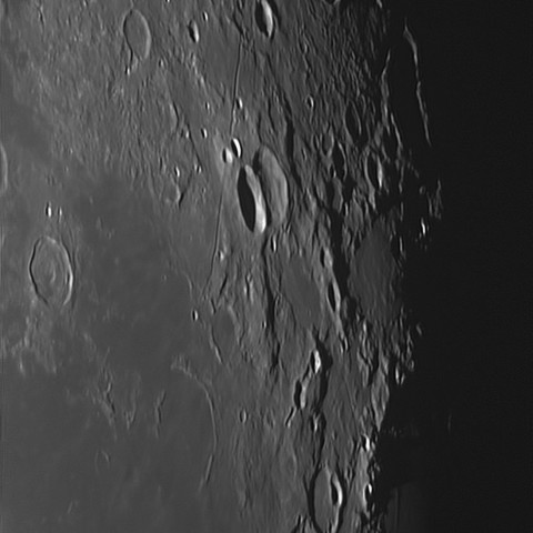 朝陽差し込むグリマルディ