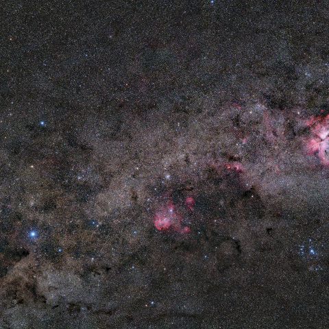 南十字星とイータカリーナ星雲