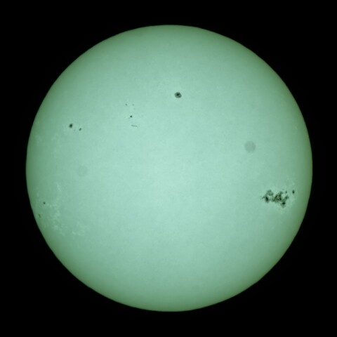 太陽全面像と太陽黒点群13664(2024/5/11)