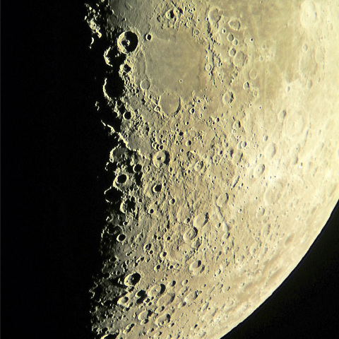 月（南）（2024年4月14日）