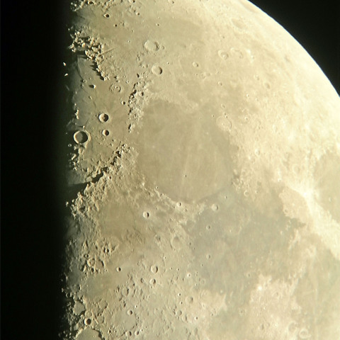 月（2023年10月22日）