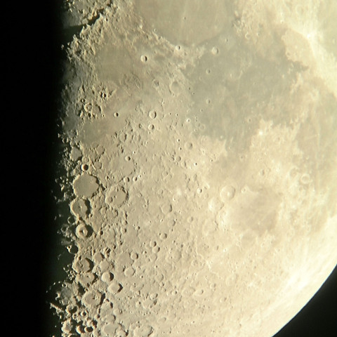 月（2023年10月22日）