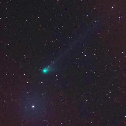 マックノート彗星 C/2009R1