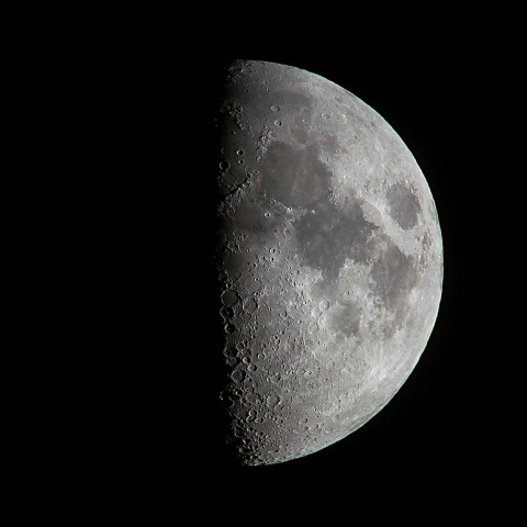 月齢8.2 (2018.10.17)